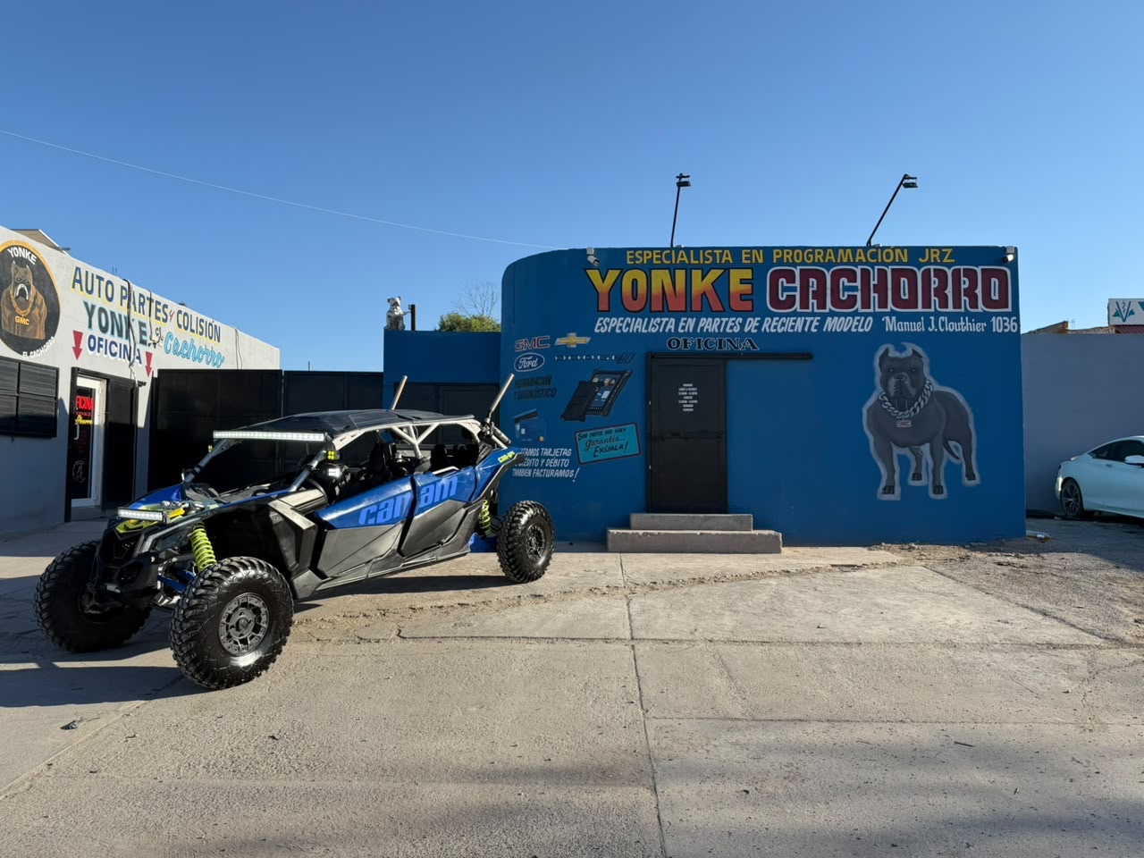 Can-Am Maverick X3 XRS Turbo frente a Yonke Cachorro